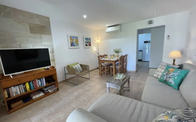 Pretty Apartment With Balcony