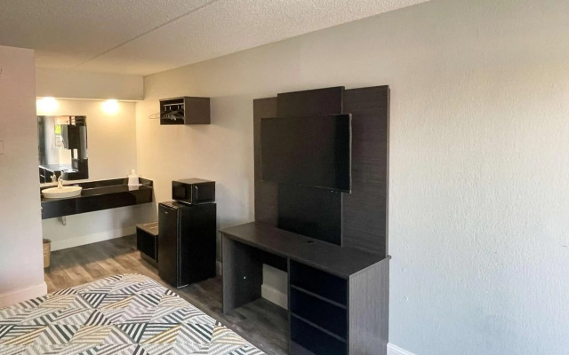 Motel 6 Memphis, TN - Downtown