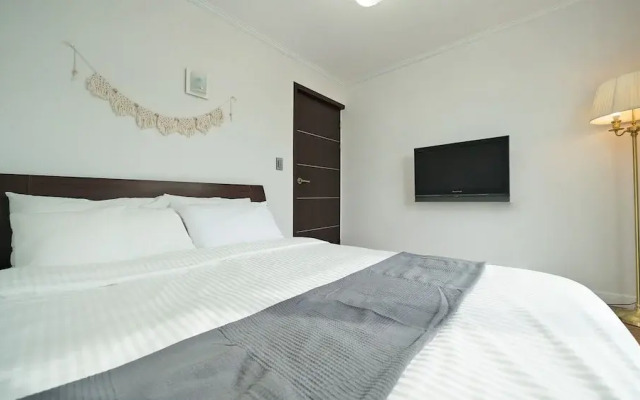 Taean Versailles Pension