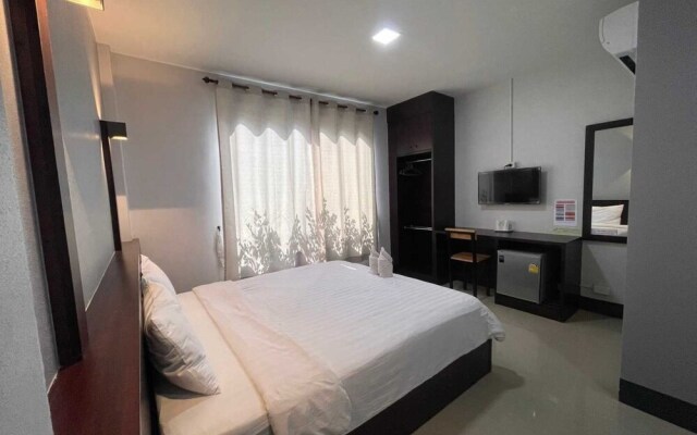 Nakarin Hotel