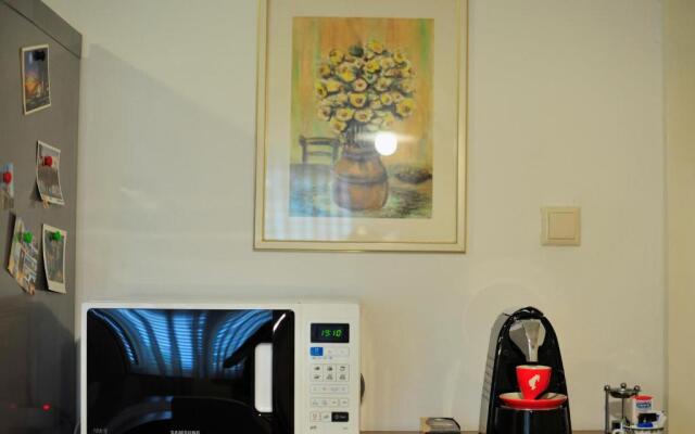Green Garden Apartment