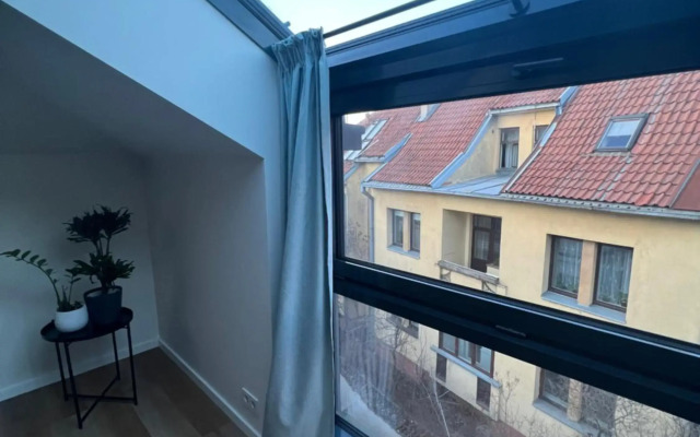 LOFT 1 BD Castle Apartament