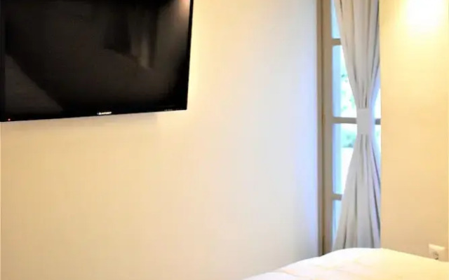Acropolis Suites