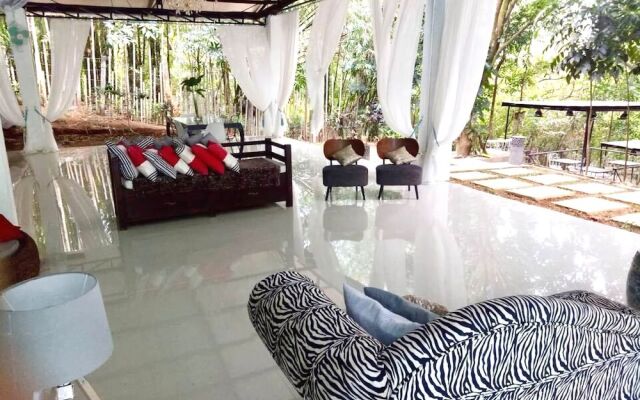 Balconahe Resto Camp