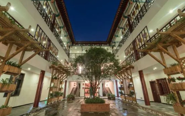 Tujia Daughter City Daughter Building Inn