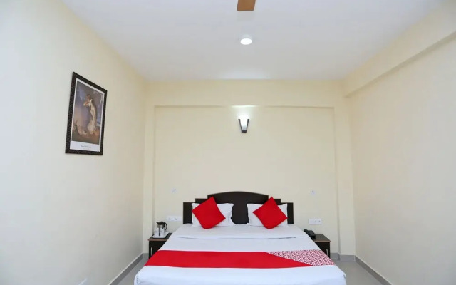 OYO 33407 Hotel Ashiana