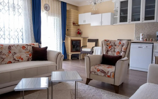 Lovely Apartment 1-Min Walk to Beach in Marmaris