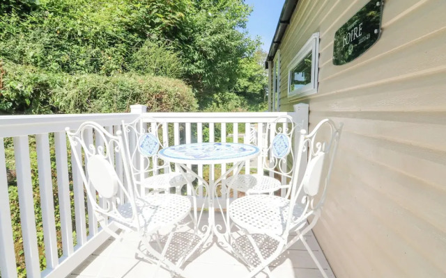 25 Manleigh Park
