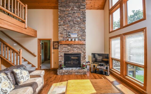 Mountain Top Lodge 4 Bedroom House