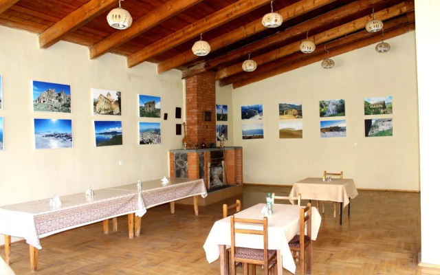 Taoskari Hotel