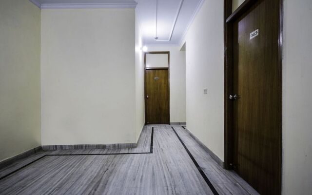 OYO 22533 Hotel Sunrise Blue