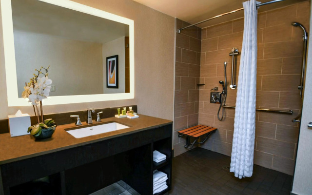 Moxy Houston Downtown