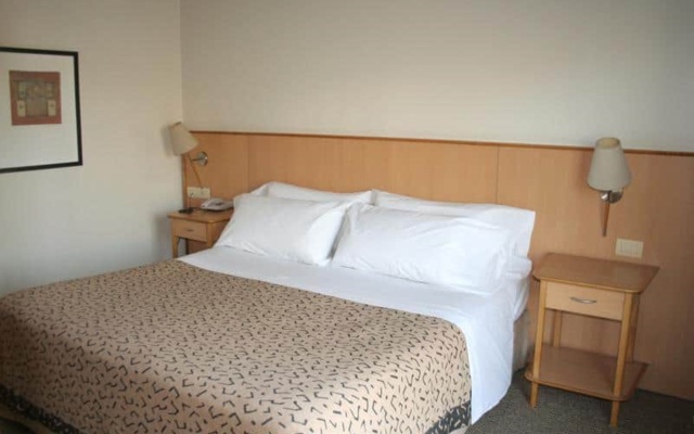 Urbana Suites