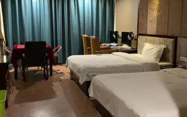 Ice Thunder Broken Internet Cafe