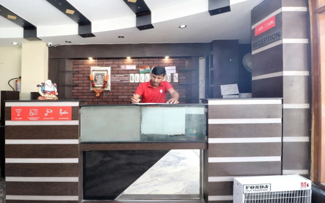 OYO 17381 Hotel City Look
