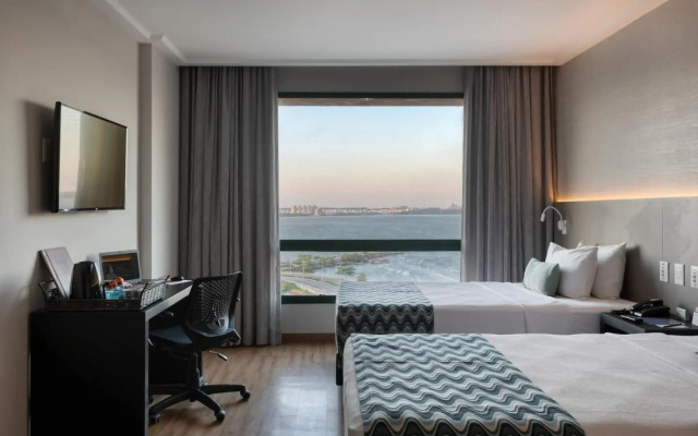 Comfort Suites Vitoria