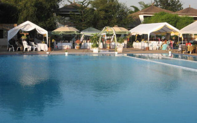Hotel Club Du Lac Tanganyika