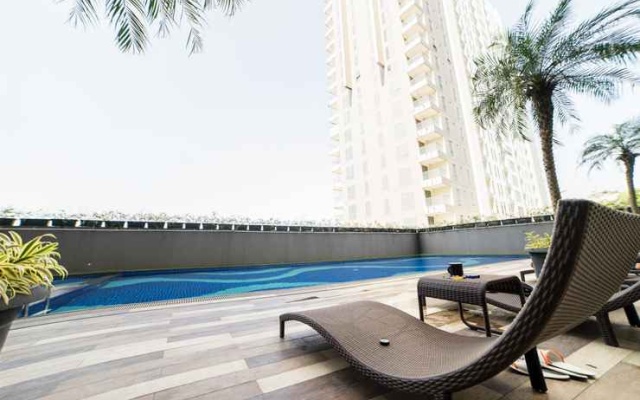 Luxurious Studio Apartment at Galeri Ciumbuleuit 3 near UNPAR By Travelio – Pool – Bandung