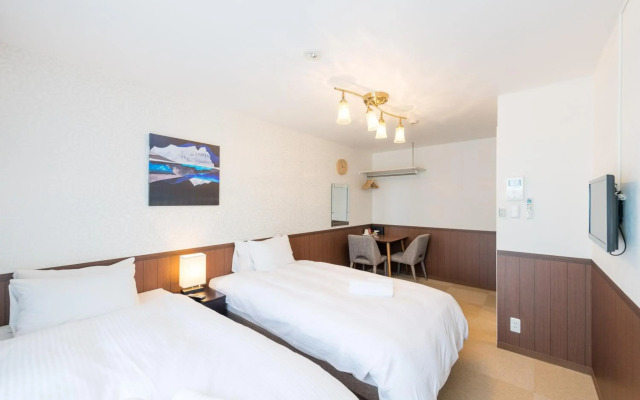 Floral Green Maple House