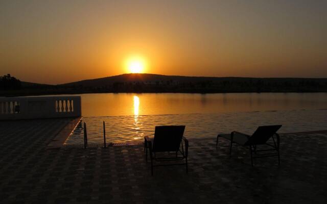 juSTa Lake Nahargarh Palace