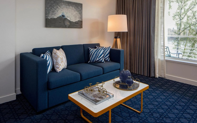 River's Edge Hotel Portland, Tapestry Collection by Hilton