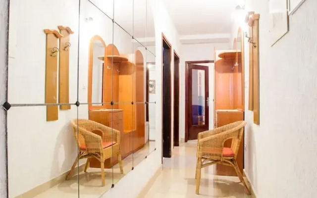 Apartment 736