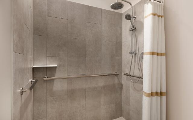 Crowne Plaza College Park - Washington DC by IHG