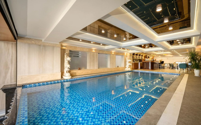 BlueSun Danang Beach Hotel
