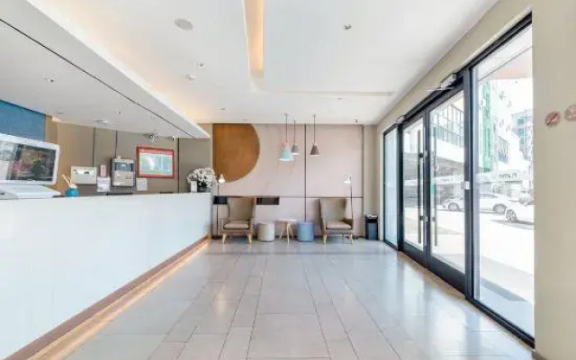 Home Inn Shenzhen Caopu Metro Station