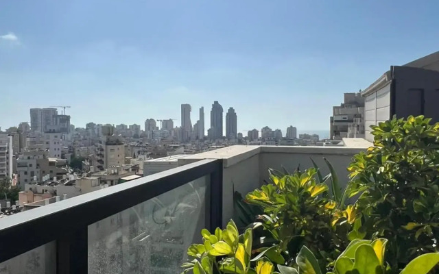 סטודיו חדש ויפה עם נוף לים