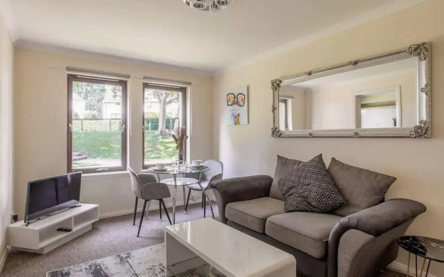 Summit Stylish Headland Court Apartment 2 Bedroom