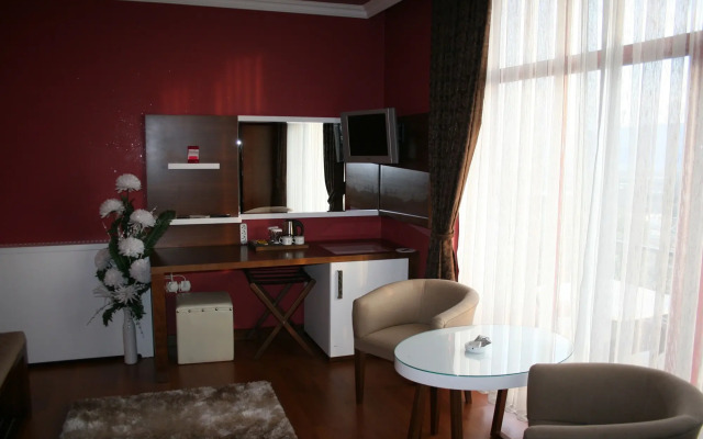 Nysa Hotel