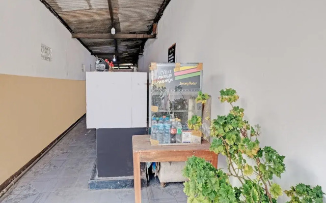 SPOT ON 92983 Hotel Ayu