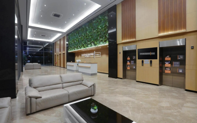 Harper Premier Nagoya Batam