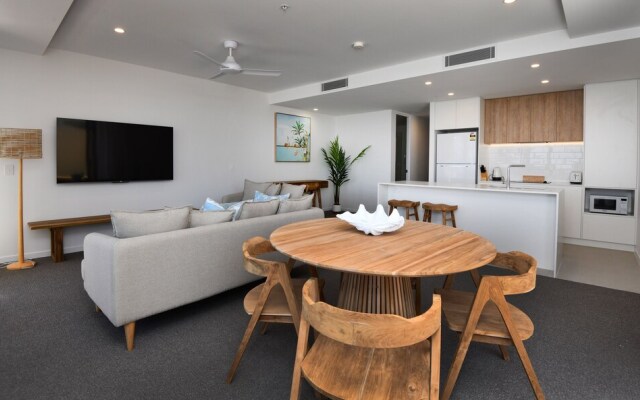 X Kirra Apartments