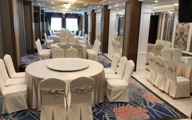 Huaxia Hotel