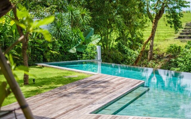 Villa Kauh - Luxury Tropical 5BR Villa