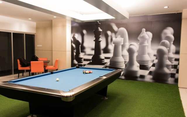 Cozy Condo at The Meridin Medini