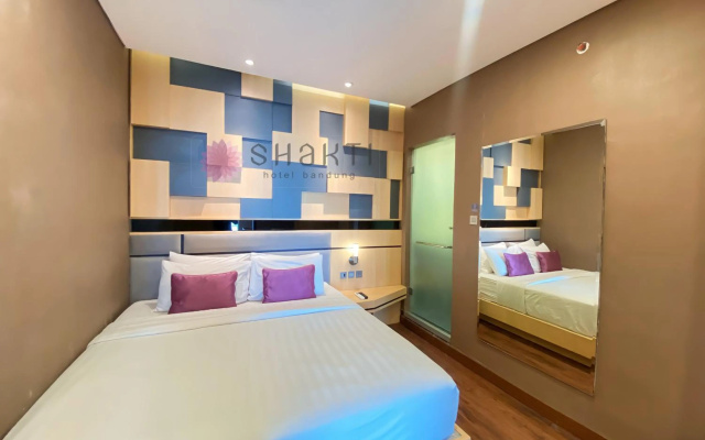 Shakti Hotel Bandung – Guest Rooms – Bandung