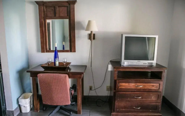 WindWater Hotel and Marina