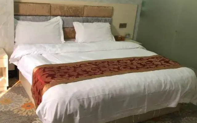 Chaoping Xinyue Hotel