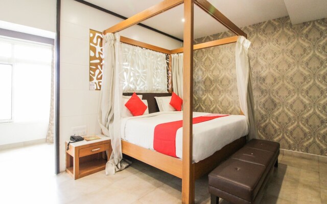 Capital O 15964 NI Ambaari Suites