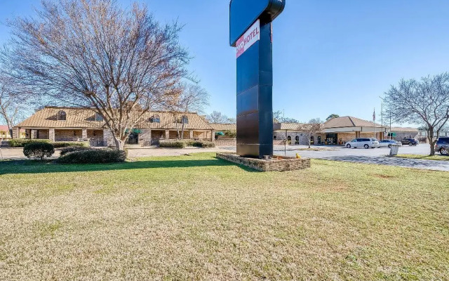 OYO Hotel Monroe LA I-20