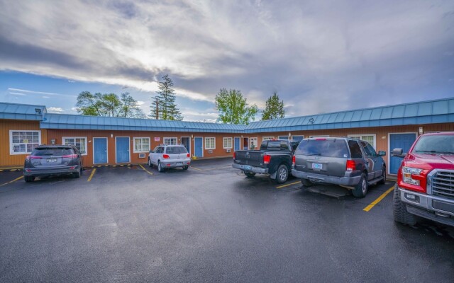 Royal Gateway Motel By OYO