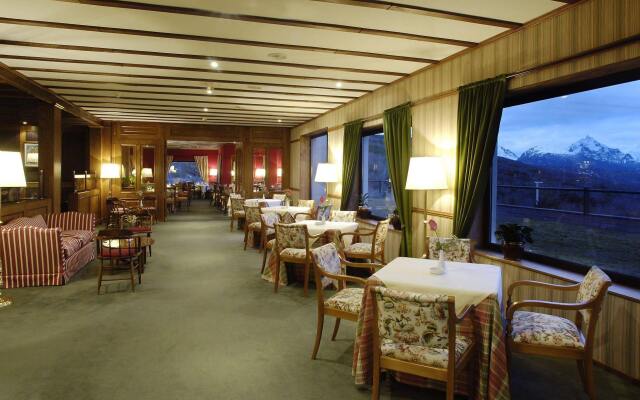 Las Hayas Resort Hotel