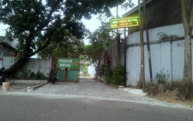 Mine Home Hotel Cihampelas