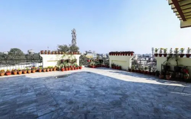 Lata Arcade Inn by OYO Rooms