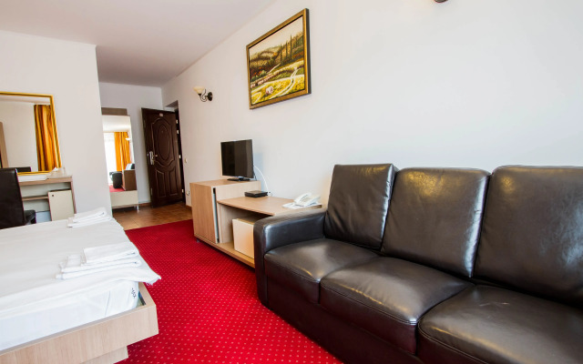 Complex Turistic Max International