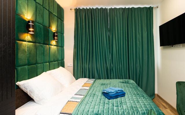 MOKO Apartments (МОКО Апартментс) на улице Ивана Франко