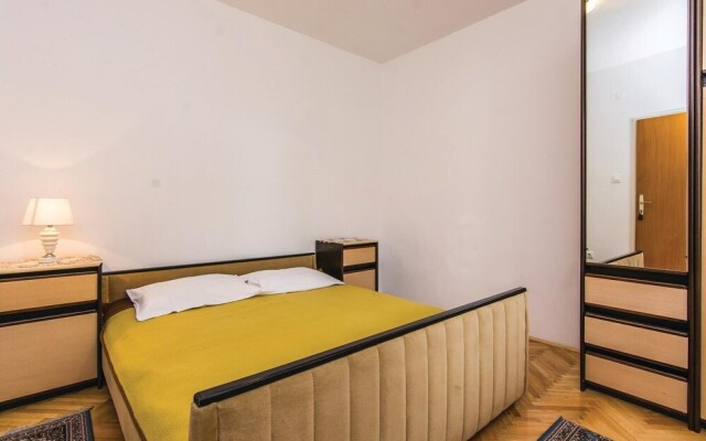 Stunning Apartment in Starigrad With 4 Bedrooms